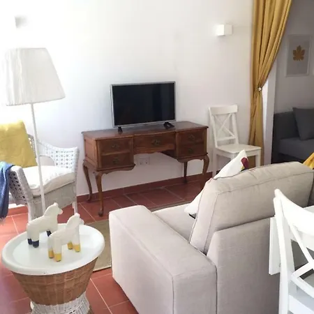Chalet Carlos Jose Сан-Жуан-ду-Эшторил